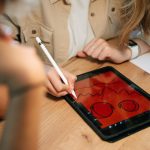 wow-apa-perbedaan-kecerdasan-artifisial-dengan-5428680